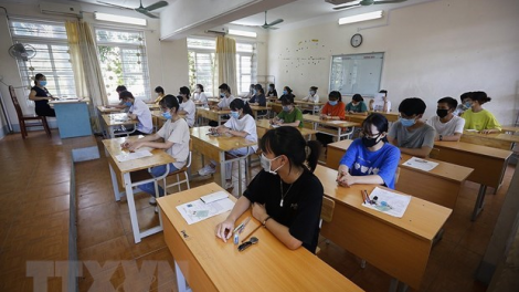 THỜI SỰ 18H CHIỀU 24/8/2020: Bộ Giáo dục và Đào tạo khẳng định, kỳ thi tốt nghiệp Trung học Phổ thông đợt 2 năm nay sẽ diễn ra từ ngày 2 đến 4/9.