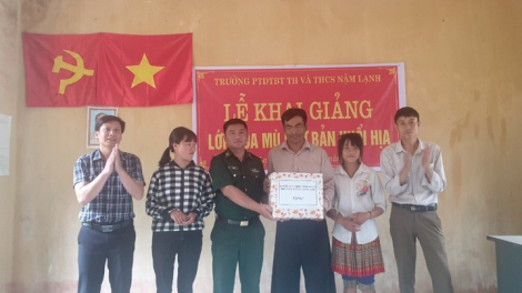 Loạt bài “Gieo chữ là gieo hy vọng”. Bài 3: "Chìa khóa mở cửa tương lai cho người vùng cao" (26/8/2020)