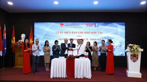 Lễ ký kết biên bản ghi nhớ hợp tác giữa Ban Thời sự VOV1 Đài TNVN và Đại học Kinh tế, ĐH QG Hà Nội (22/9/2020)