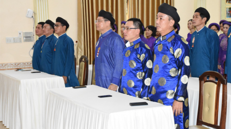 Nam cán bộ, công chức Sở Văn hóa – Thể thao Huế mặc áo dài đến công sở vẫn chưa có sự đồng thuận (10/9/2020)