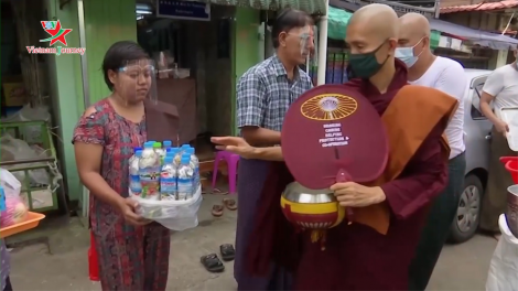 Myanmar: Vị sư tích cực kêu gọi người dân tái chế rác thải nhựa (23/9/2020)