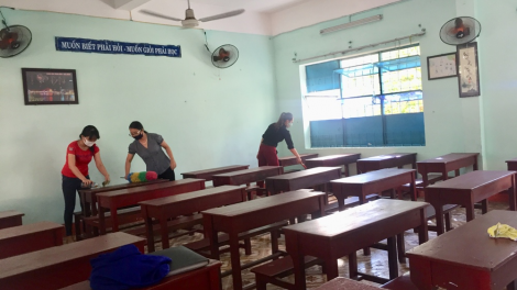Đà Nẵng vệ sinh, khử khuẩn trường học chuẩn bị đón học sinh trở lại trường (12/9/2020)