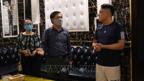 Tăng cường kiểm tra phòng, chống dịch tại quán bar, karaoke (23/9/2020)