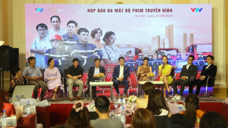 “Lửa ấm” - Bộ phim khiến người xem có nhiều cảm nhận sâu sắc về các chiến sỹ PCCC, các bác sĩ trên "trận tuyến" vì cuộc sống người dân (22/9/2020)