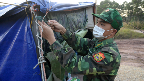 Sinh viên Biên phòng "xếp bút nghiên",  lên biên cương chống dịch (21/01/2021) <br>
TIN NÀY LIÊN LÀM RỒI