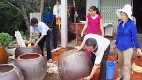 Tăng cường phòng chống dịch sốt xuất huyết trong mùa mưa bão (Ngày 18/10/2020)