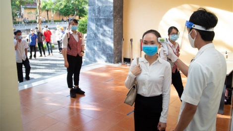 Mở cửa du lịch thế nào để an toàn?
