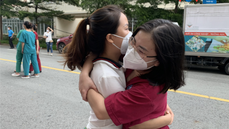 TPHCM: Lực lượng y tế chi viện bịn rịn ngày chia tay (15/10/2021)