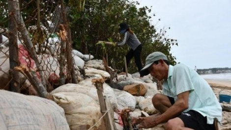 THỜI SỰ 21H30 ĐÊM 9/10/2021: Nhiều địa phương lên phương án sơ tán người dân tại các khu vực xung yếu đến nơi ở an toàn nhằm ứng phó với cơn bão số 7