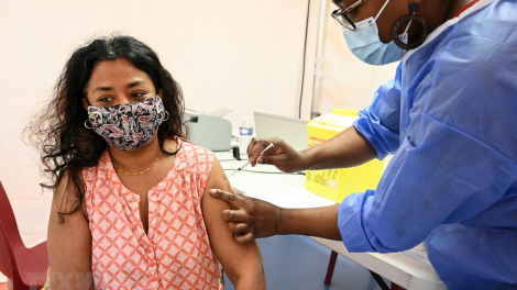 Pháp: Người tiêm vaccine giảm 9 lần nguy cơ nhập viện hoặc tử vong vì Covid-19 (11/10/2021)