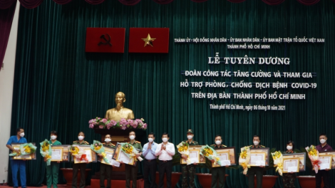 TP.HCM tri ân các đoàn công tác tăng cường tham gia hỗ trợ phòng chống COVID-19 (06/10/2021)