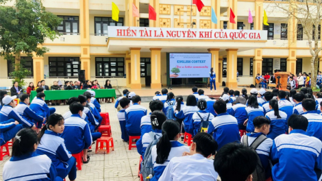 Học sinh ở Đông Hà (Quảng Trị) được đến trường học trực tiếp (18/10/2021)