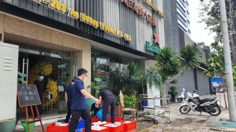 TP HCM: Chủ quán ăn-uống băn khoăn một số tiêu chí về an toàn phòng chống covid-19 (26/10/2021)