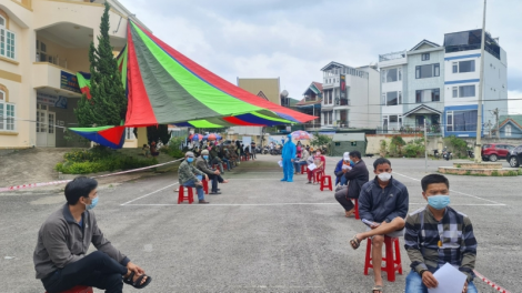 Lâm Đồng: nhiều chùm ca bệnh cộng đồng, tạm dừng một số dịch vụ để phòng Covid-19 (08/11/2021)