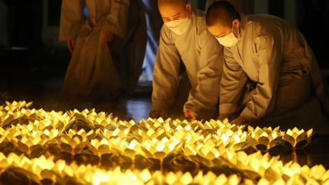 THỜI SỰ 6H SÁNG 16/11/2021: Đề nghị các tổ chức tôn giáo hưởng ứng Lễ tưởng niệm đồng bào tử vong vì COVID-19 theo hình thức an toàn phòng dịch.