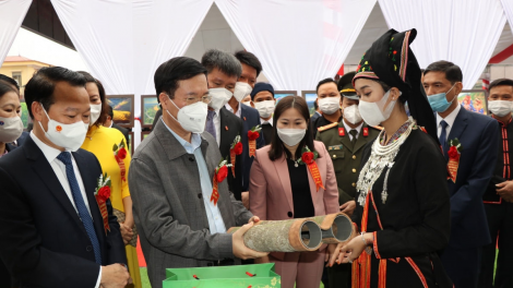 Thường trực Ban Bí thư dự Ngày hội Đại đoàn kết toàn dân tộc tại Yên Bái (15/11/2021)