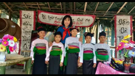 Cô giáo Mường dành nhiều tâm huyết với học sinh vùng đặc biệt khó khăn (29/11/2021)