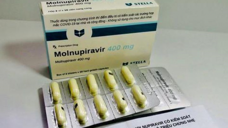 THỜI SỰ 18H CHIỀU 4/12/2021: Các chuyên gia y tế cảnh báo “Hội chứng gói thuốc C”- tác dụng phụ khi sử dụng thuốc Molnupiravir điều trị người mắc Covid 19.