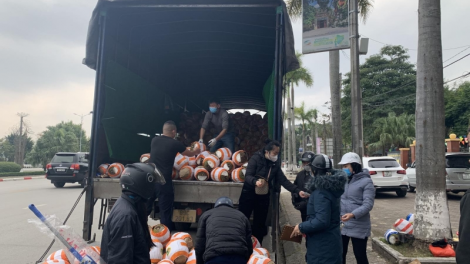 Phối hợp tháo gỡ  tình trạng   ùn ứ hàng nông sản tại Lạng Sơn (21/12/2021)