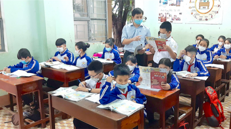 Dạy môn tích hợp ở chương trình mới: Nhà trường khó khăn, giáo viên lúng túng (10/12/2021)