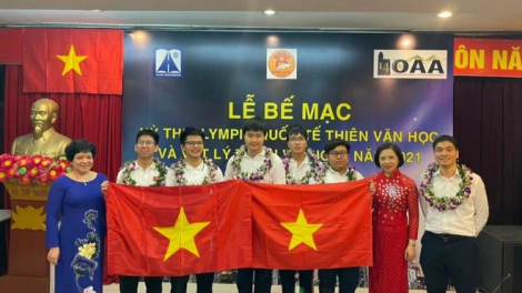 THỜI SỰ 12H TRƯA 13/12/2021: Đoàn học sinh Việt Nam thắng lớn tại kỳ thi Olympic quốc tế về Thiên văn và Vật lý thiên văn