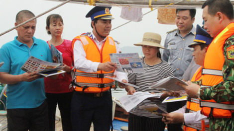 Tuyên truyền pháp luật biển cho ngư dân chống khai thác IUU (07/12/2021)
