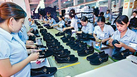 Doanh nghiệp da giày chuyển đổi để thích ứng (14/2/2021)
