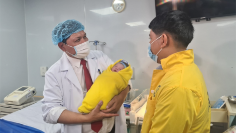 Các bé “Trâu vàng” chào đón năm mới! (12/2/2021)