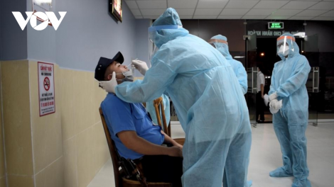 THỜI SỰ 12H TRƯA 13/2/2021: TT kiểm soát bệnh tật TP.HCM khẳng định cơ bản kiểm soát chuỗi lây nhiễm liên quan ổ dịch Covid-19 ở Sân bay Tân Sơn Nhất