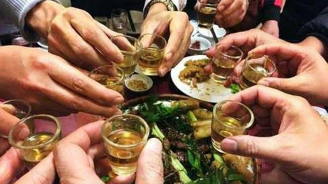 Thay đổi thói quen sử dụng bia rượu để đón Tết bình yên (Ngày 09/02/2021)