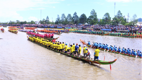 Độc đáo ghe Ngo của đồng bào  Khmer (08/02/2021)