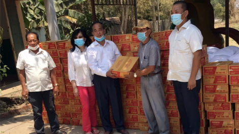 Cứu trợ khẩn cấp người gốc Việt bị cách ly do Covid-19 tại Campuchia (14/03/2021)