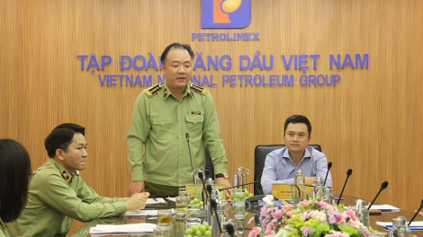 Tổng cục QLTT và Tập đoàn Xăng dầu Việt Nam thỏa thuận hợp tác quản lý xăng dầu (19/3/2021)