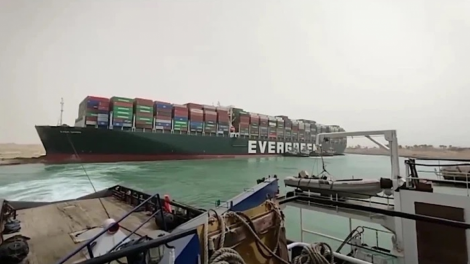 Kênh đào Suez (Ai Cập) tắc nghẽn: Giao thương toàn cầu gián đoạn – Nhiều nước đề nghị hỗ trợ (27/3/2021)