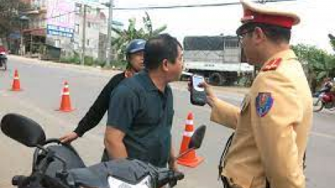 Thái Nguyên - Tăng cường xử lý vi phạm nồng độ cồn, ma túy để kéo giảm tai nạn giao thông (29/3/2021)