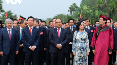 THỜI SỰ 12H TRƯA 21/04/2021: Chủ tịch nước Nguyễn Xuân Phúc và các lãnh đạo Đảng, Nhà nước dâng hương tưởng niệm các Vua Hùng nhân dịp Giỗ Tổ Hùng Vương