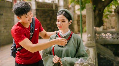 Những mẫu áo cổ phục hấp dẫn người trẻ (18/4/2021)
