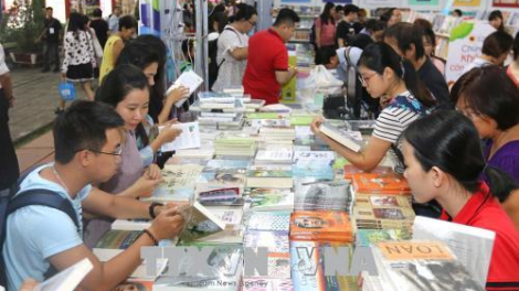 THỜI SỰ 12H TRƯA 16/4/2021: Nhiều hoạt động hưởng ứng ngày Sách Việt Nam