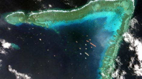 Philippines phát hiện công trình trái phép gần nơi tàu Trung Quốc tập trung trên Biển Đông (2/4/2021)