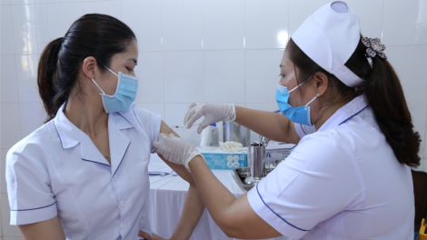 Đắk Lắk: Không ghi nhận phản ứng bất thường sau ngày đầu tiêm vaccine Covid 19 (24/04/2021)