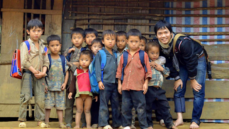 Anh Hoàng Hoa Trung xây nghìn trường mới từ “Sức mạnh 2000 đồng” (08/04/2021)