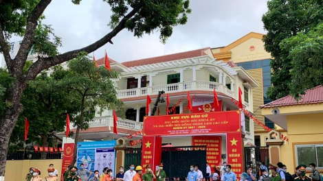 Hơn 69 triệu cử tri cả nước bỏ phiếu bầu ĐBQH và HĐND các cấp (23/5/2021)