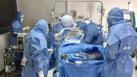 Những hy sinh thầm lặng, cao quý của y bác sỹ BV Trung ương Huế trong nỗ lực cứu chữa bệnh nhân mắc COVID-19 (24/5/2021)