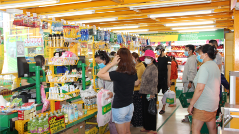 Ngày đầu TP.HCM giãn cách xã hội: Hàng hóa dồi dào, giá cả ít biến động (31/5/2021)