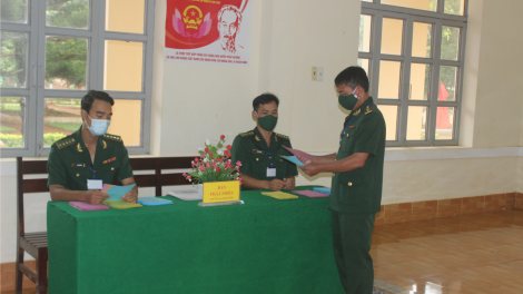 Đắk Nông: Chiến sĩ Bộ đội Biên phòng tham gia bầu cử sớm (23/05/2021)