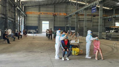 THỜI SỰ 12H TRƯA 25/5/2021: Kiên quyết dừng hoạt động các nhà máy, xí nghiệp không
đảm bảo an toàn dịch Covid-19
