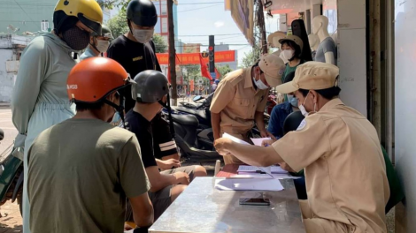 Gia lai: Hơn 200 trường hợp bị xử phạt vì không đeo khẩu trang nơi công cộng (04/05/2021)