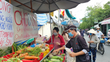 Cần Thơ: Thơm thảo “Chợ 0 đồng” giúp người khó khăn trong đại dịch COVID-19 (22/6/2021)