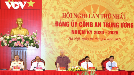 Tổng bí thư Nguyễn Phú Trọng: Đảng ủy CATW phải “gương mẫu, đi đầu" trong xây dựng Đảng (4/6/2021)