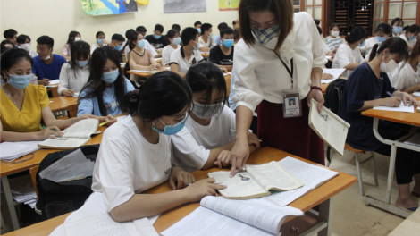Thầy cô giáo vùng cao Sơn La tiếp sức mùa thi cho học trò bằng cả tấm lòng (4/6/2021)